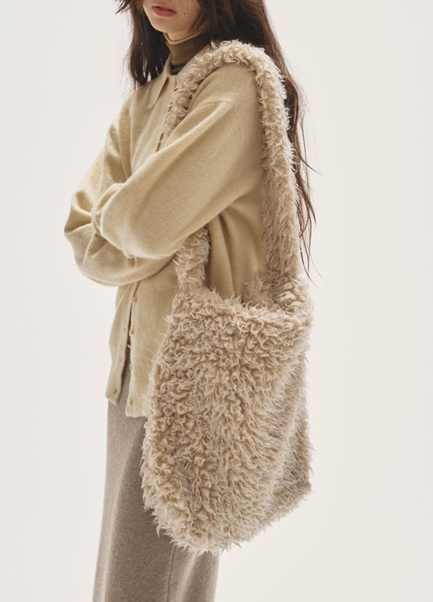 蓬鬆毛絨肩背包